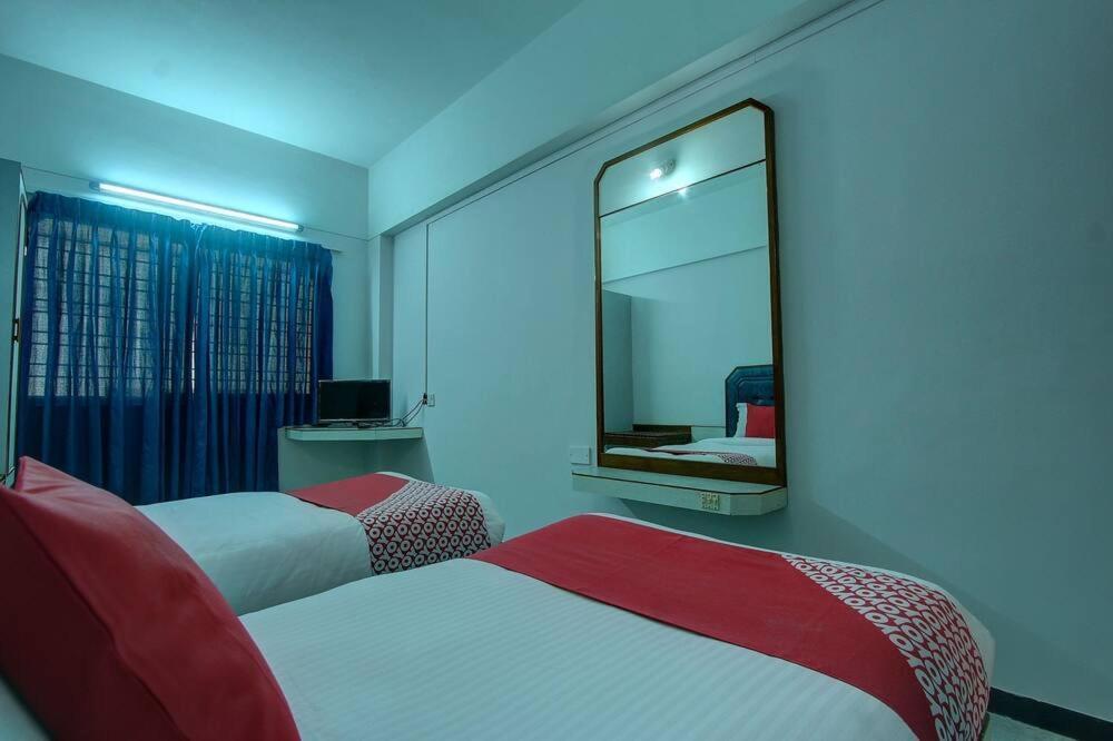 Hotel Padmam Madurai Ngoại thất bức ảnh