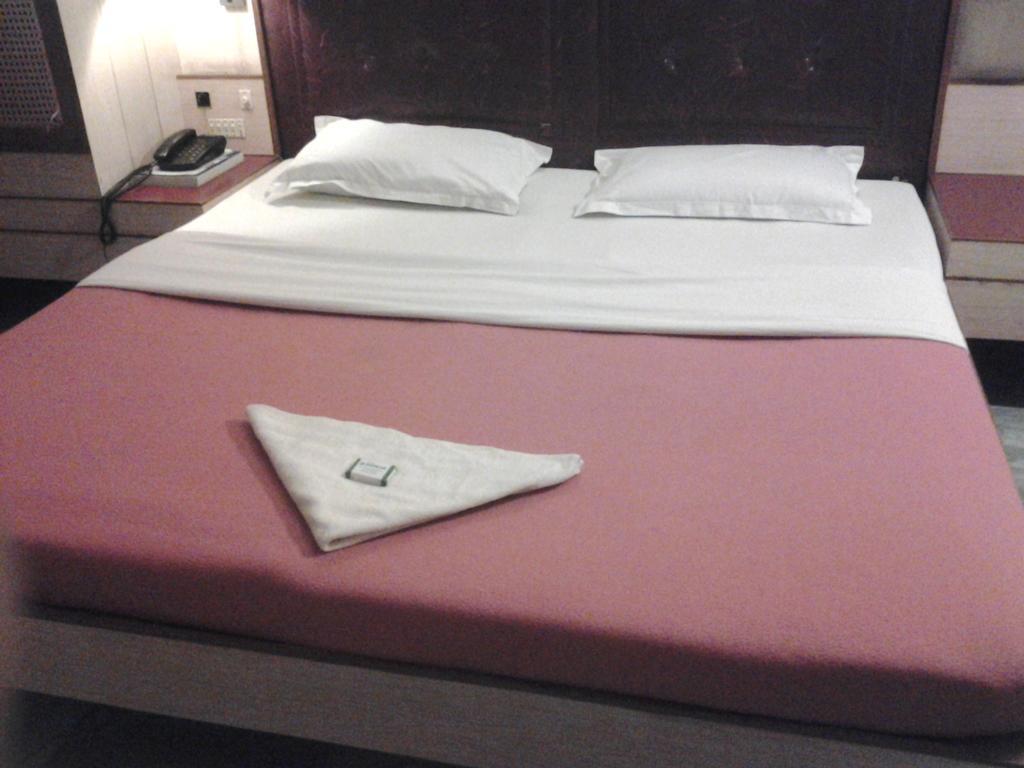 Hotel Padmam Madurai Ngoại thất bức ảnh