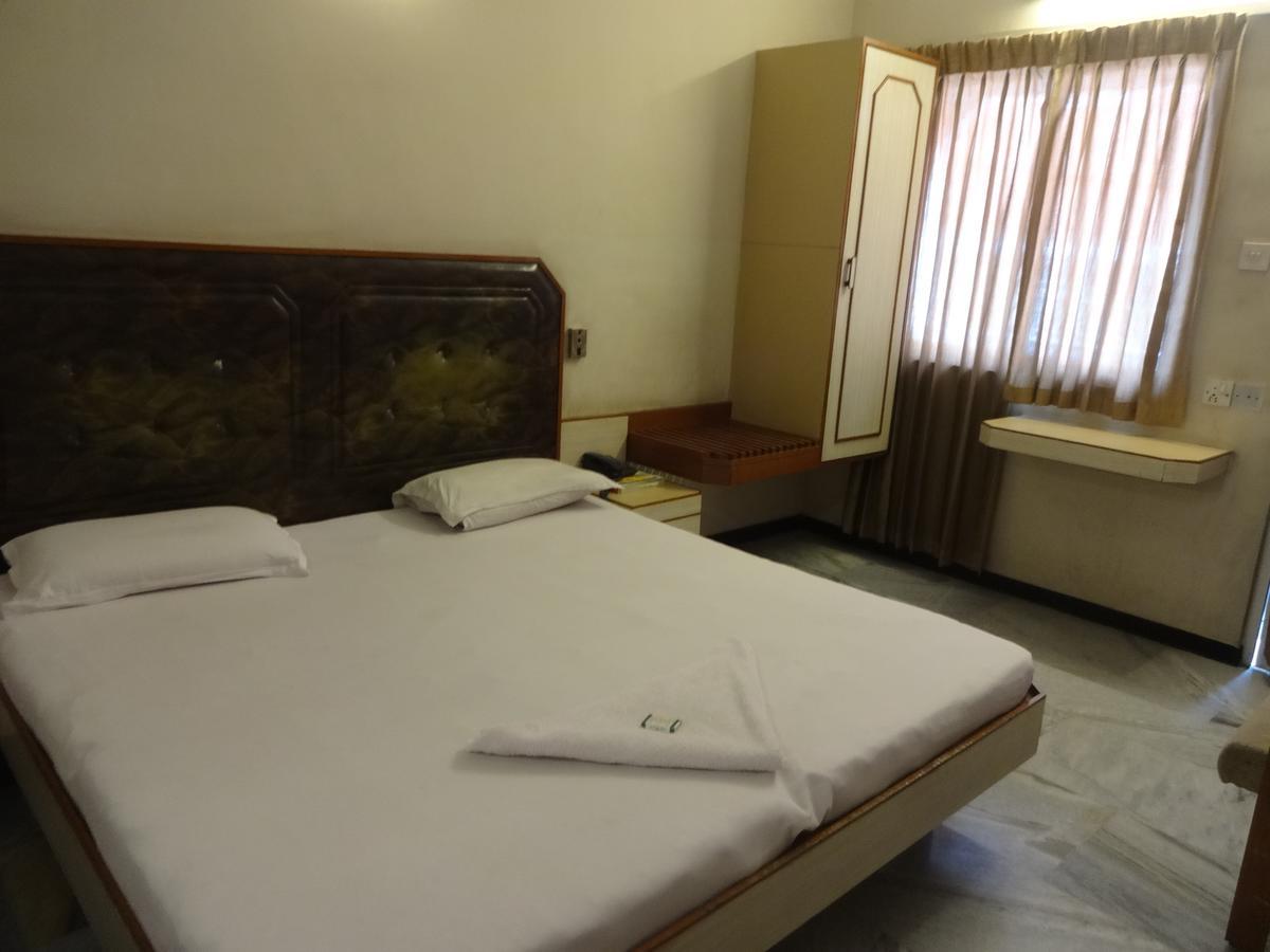 Hotel Padmam Madurai Ngoại thất bức ảnh