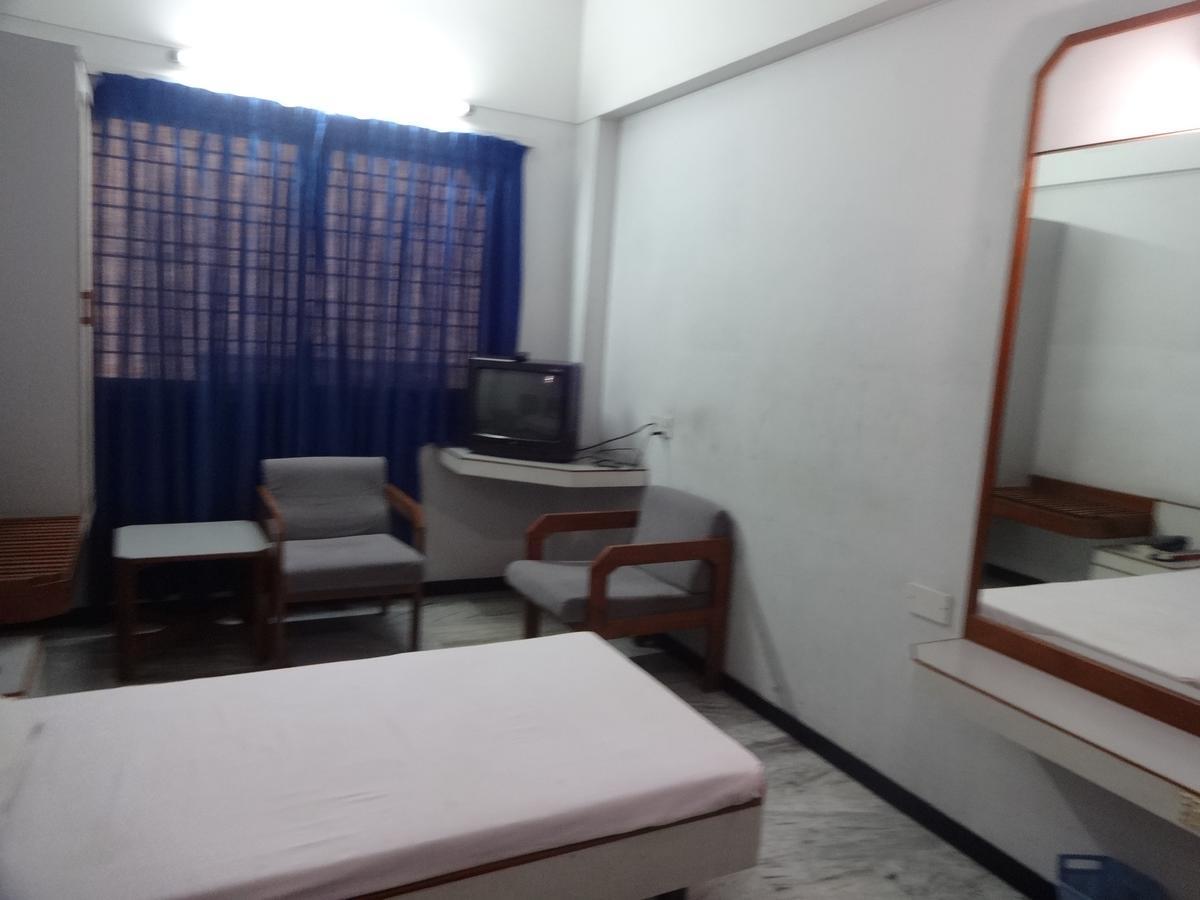 Hotel Padmam Madurai Ngoại thất bức ảnh