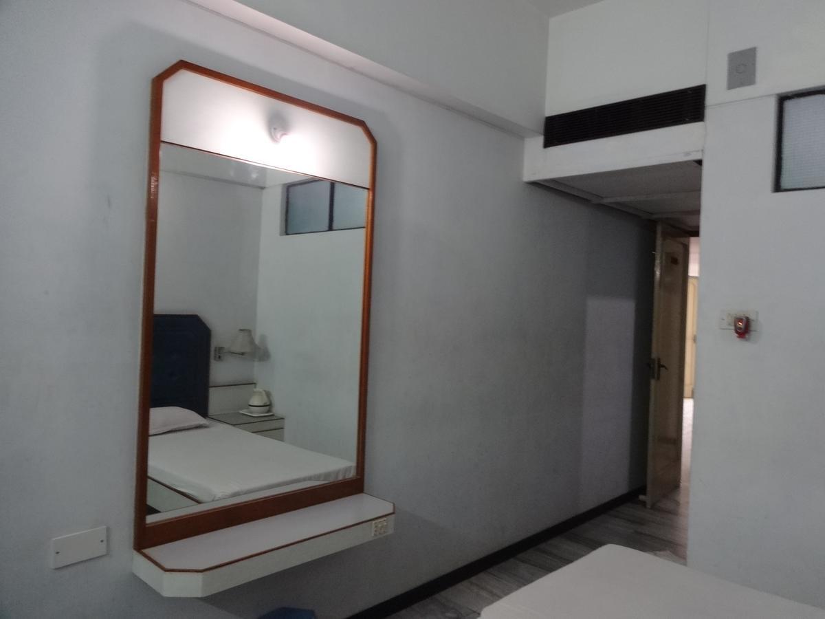 Hotel Padmam Madurai Ngoại thất bức ảnh