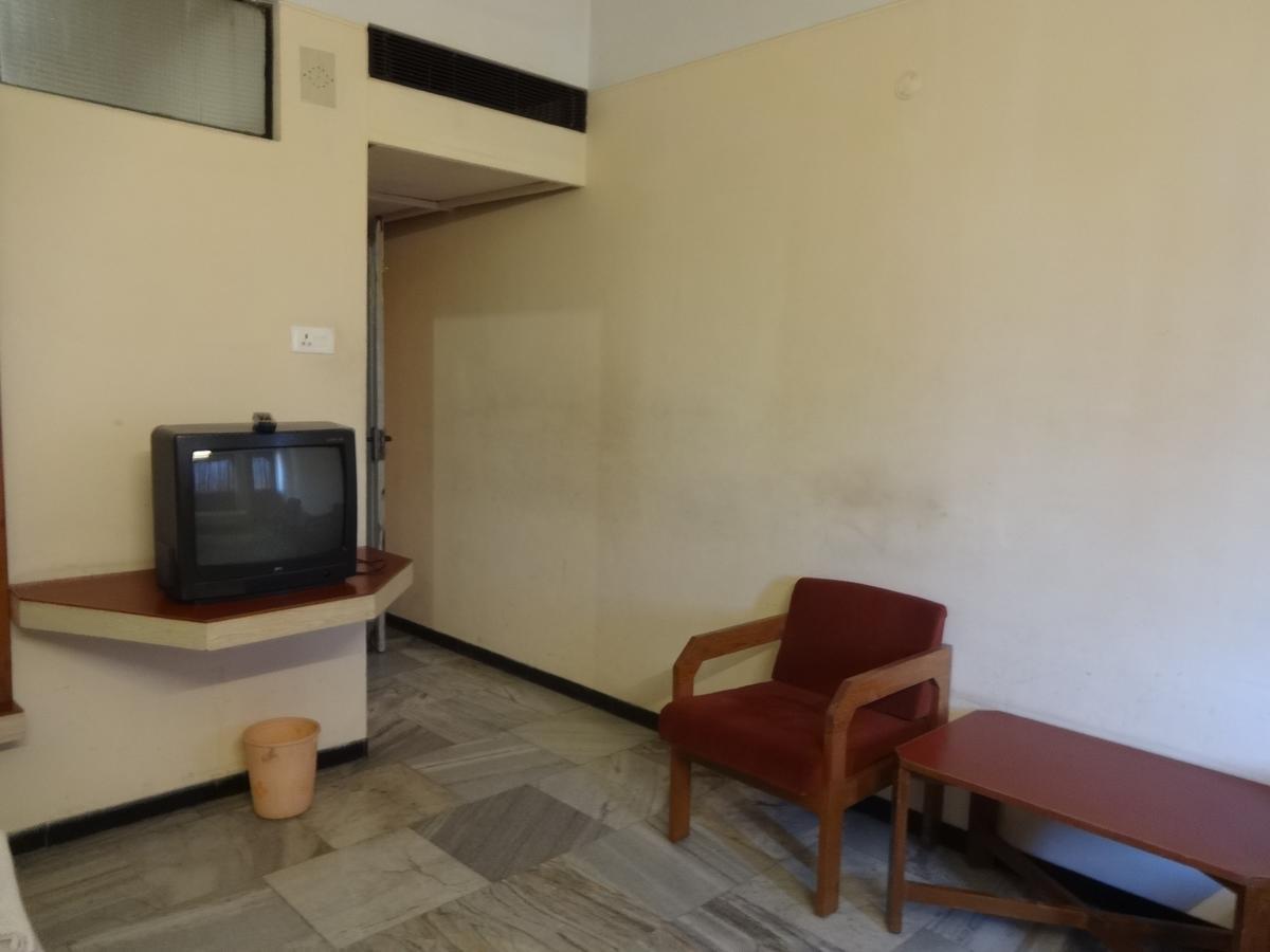 Hotel Padmam Madurai Ngoại thất bức ảnh