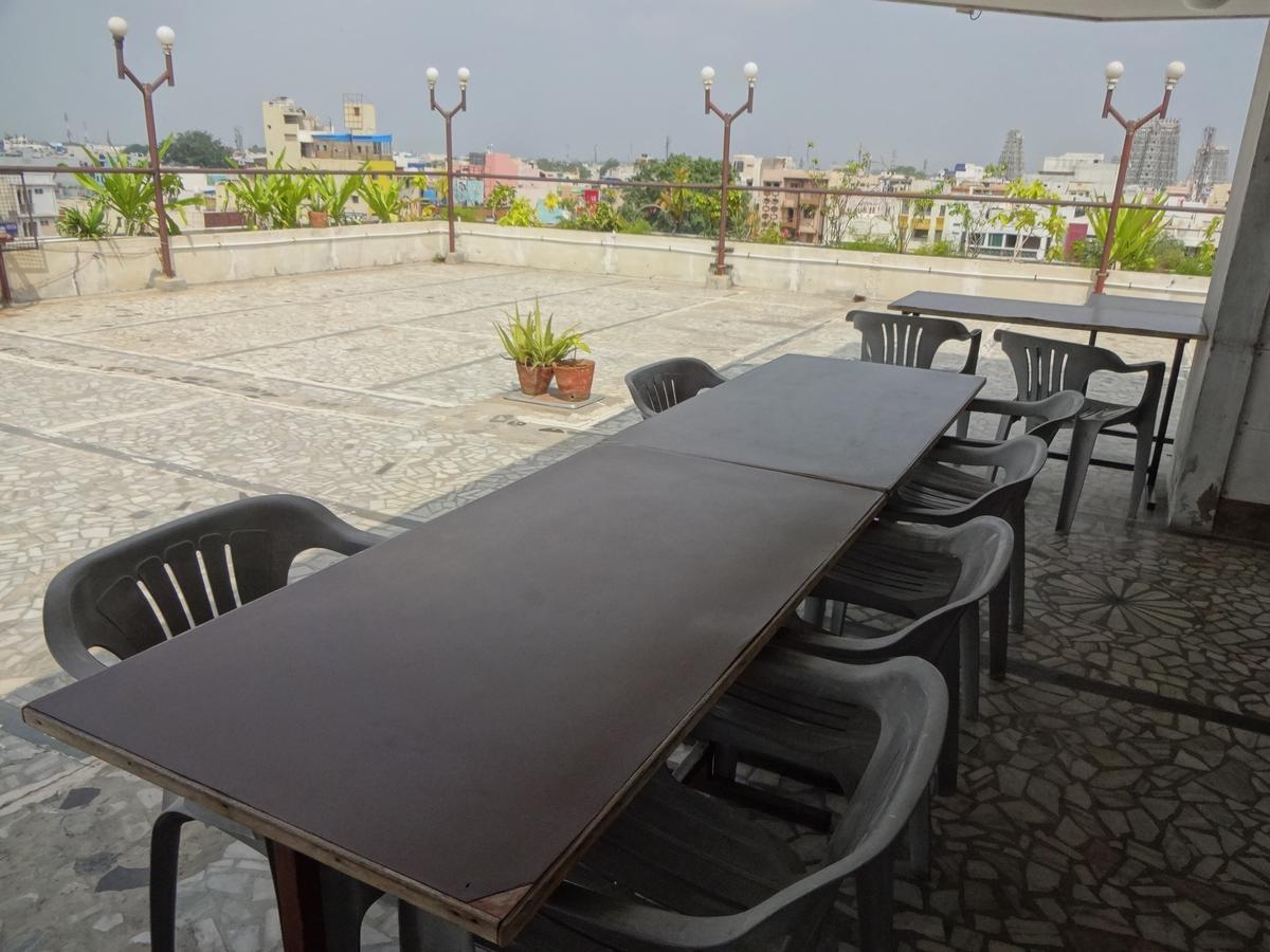 Hotel Padmam Madurai Ngoại thất bức ảnh