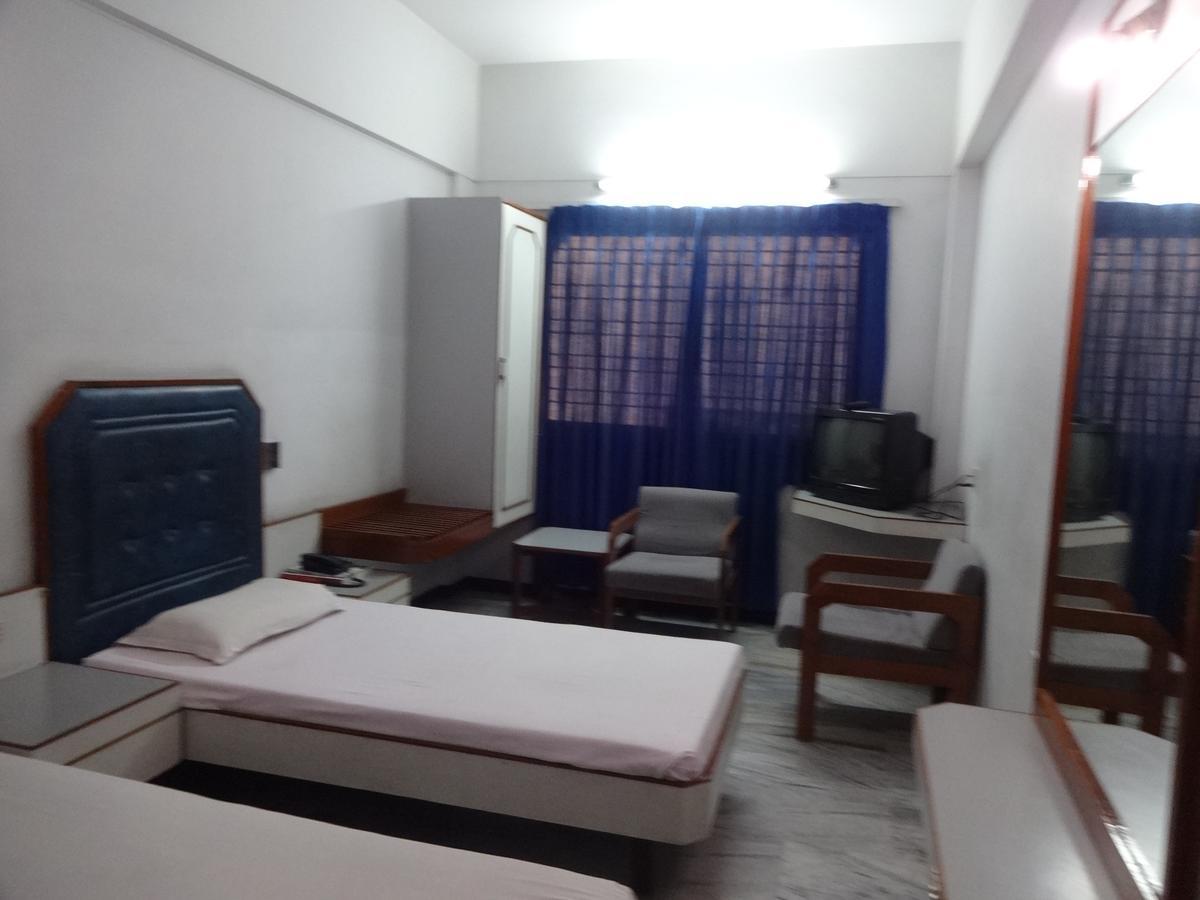 Hotel Padmam Madurai Ngoại thất bức ảnh
