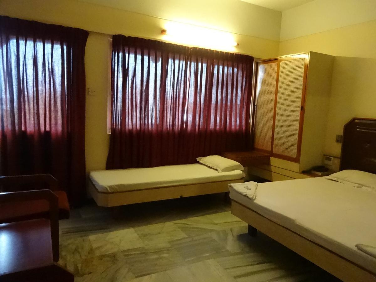 Hotel Padmam Madurai Ngoại thất bức ảnh
