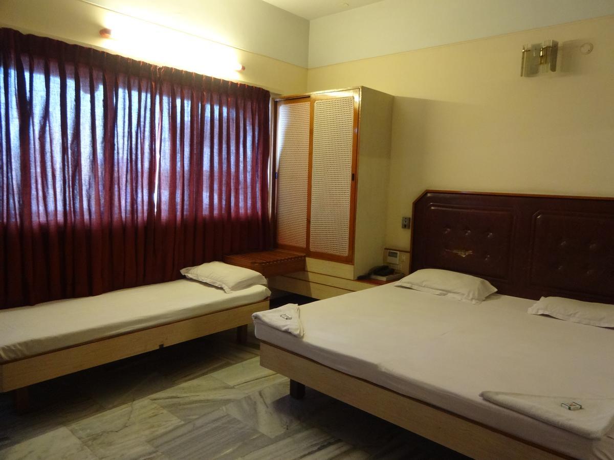 Hotel Padmam Madurai Ngoại thất bức ảnh