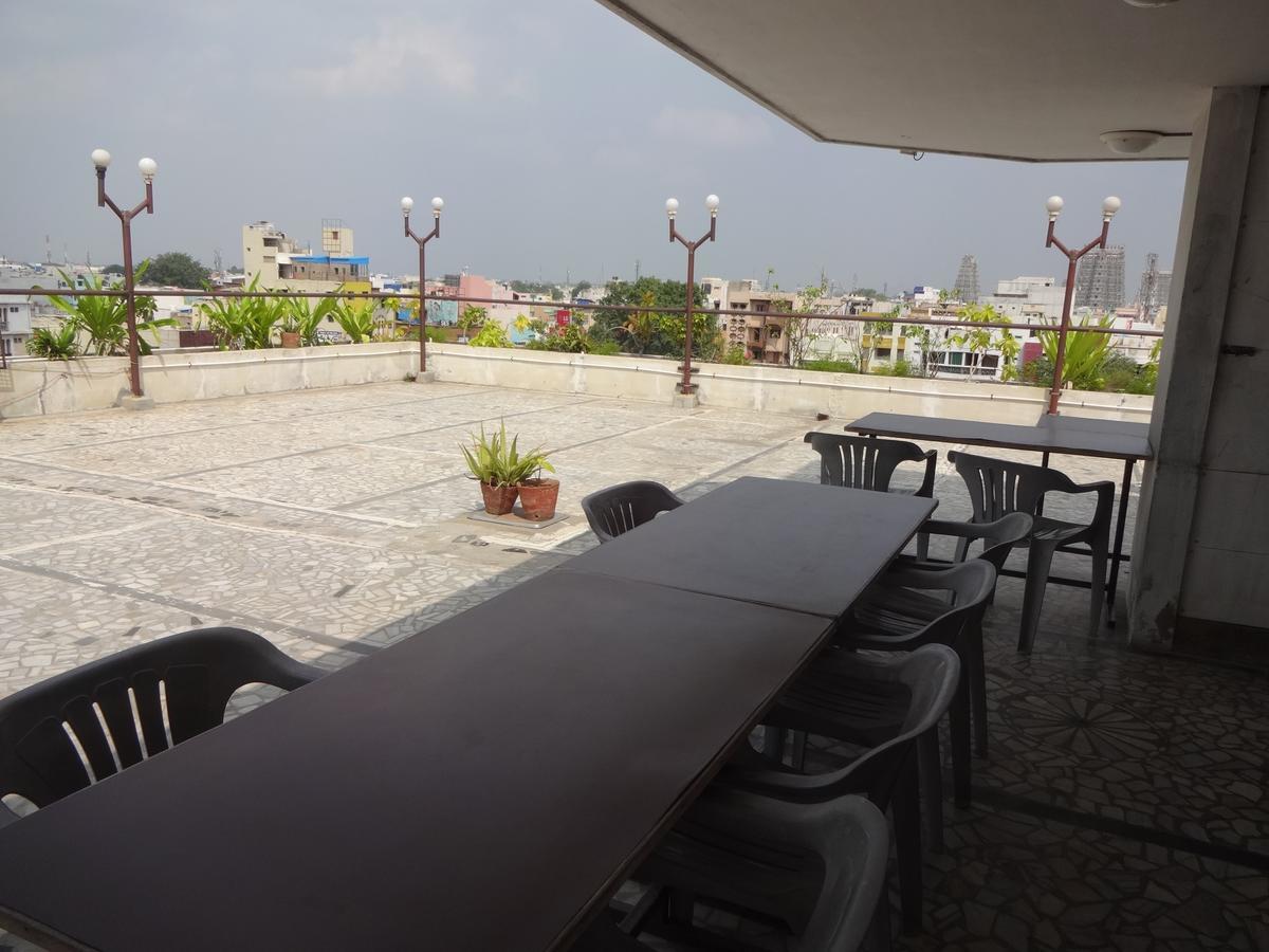 Hotel Padmam Madurai Ngoại thất bức ảnh